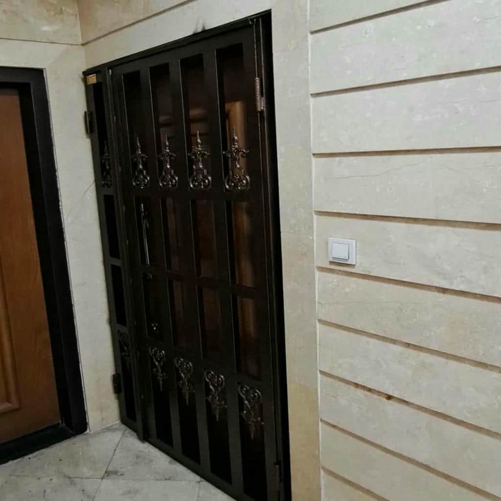 گارد آکاردئونی با پوشش مناسب فضای بارانی