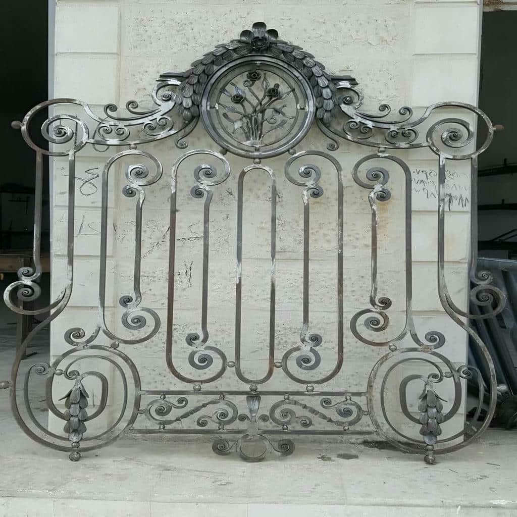 حفاظ پنجره مدرن با اندازه گیری دقیق