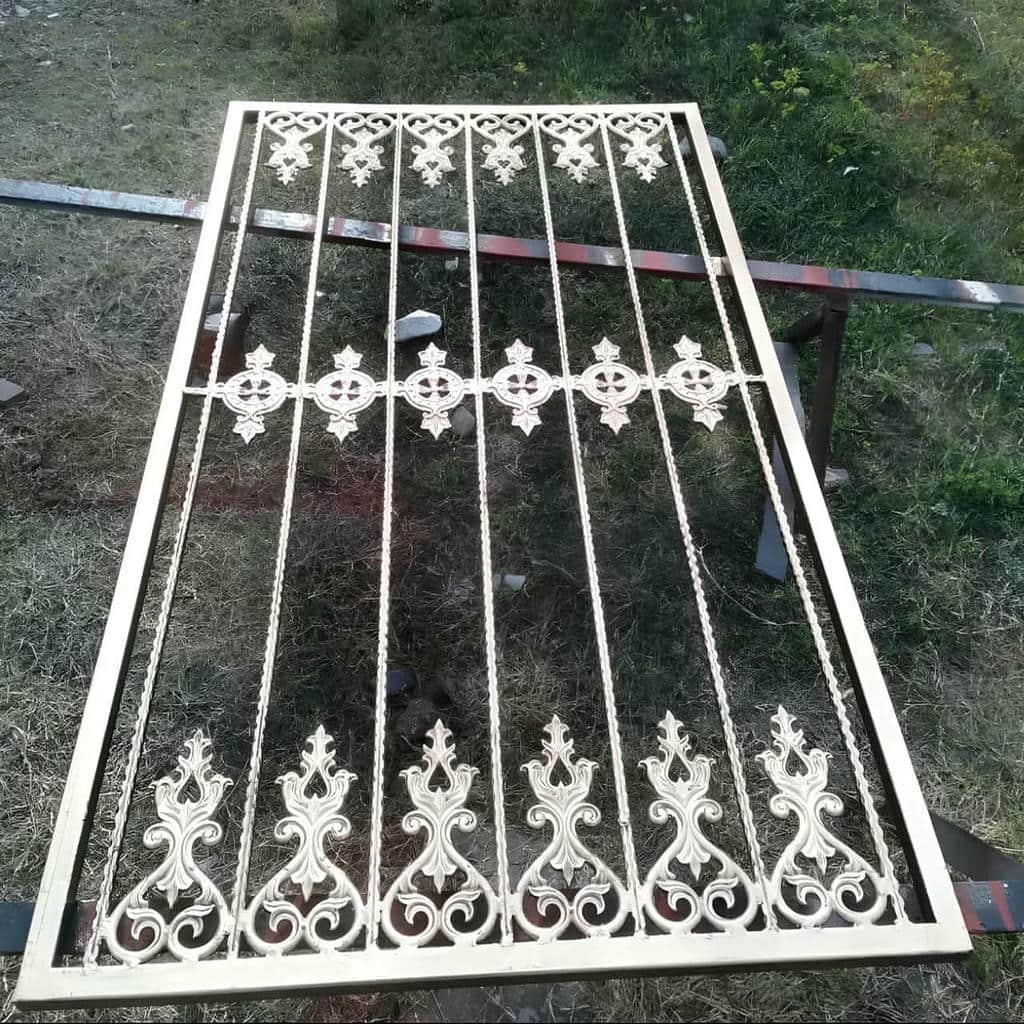 حفاظ پنجره آهنی با تقسیم بندی منظم