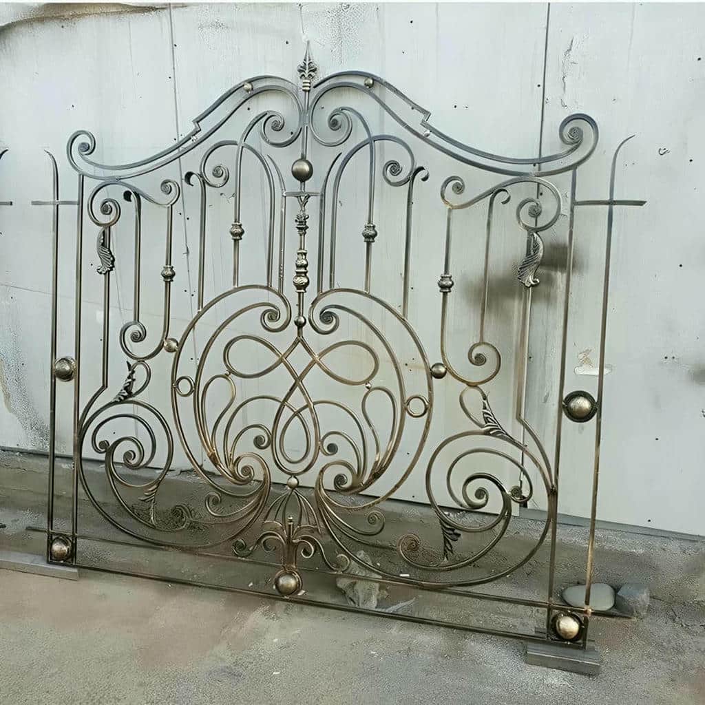 حفاظ پنجره فرفورژه در اصفهان حفاظ پنجره فرفورژه در اصفهان