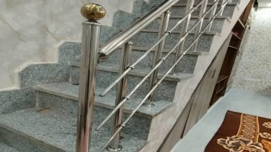 نرده استیل بالکن سفارشی با پرداخت براق در اصفهان
