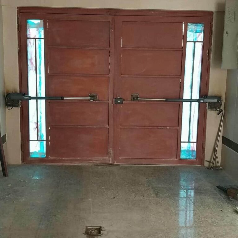 جک پارکینگ ایرانی ساده کنار درب لولایی اصفهان جک پارکینگ ایرانی ساده کنار درب لولایی اصفهان