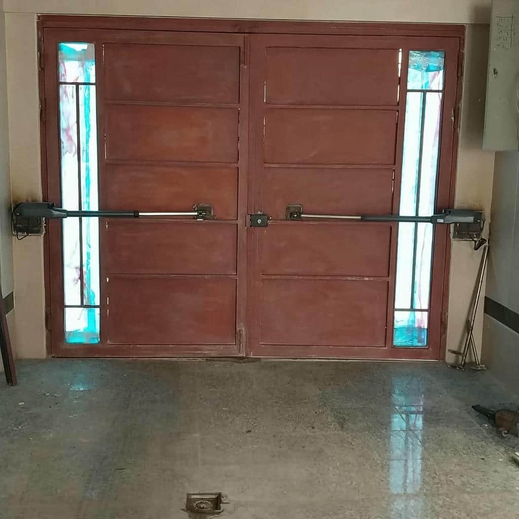 جک پارکینگ ایرانی ساده کنار درب لولایی اصفهان