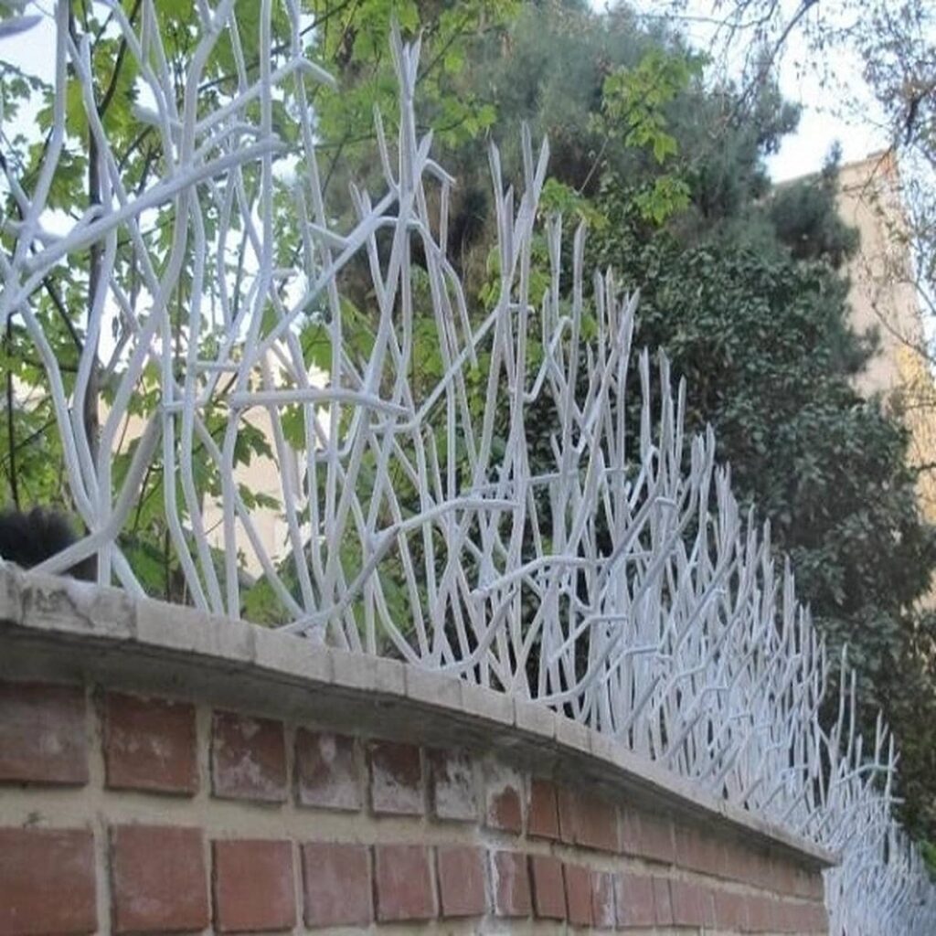 گارد روی دیوار نصب شده در اصفهان