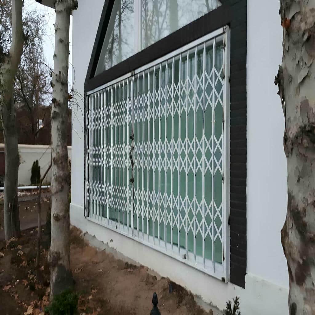 گارد پنجره طوسی هماهنگ با نمای مدرن